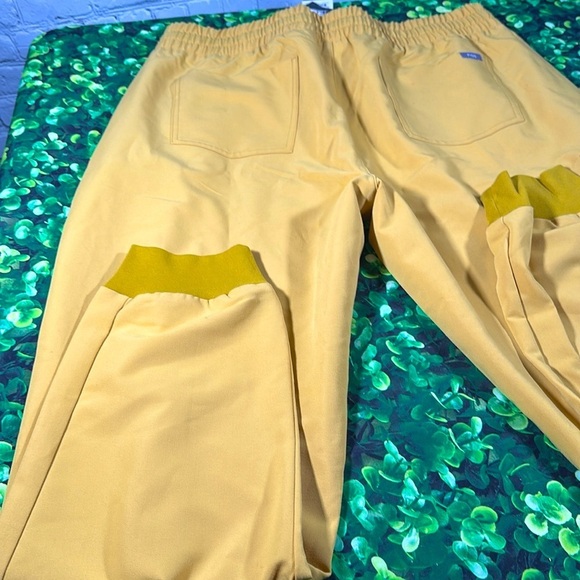 FIGS High Waisted Zamora Jogger Scrub Pants Light Gold Womens Size XXL/T PO 1998 - Picture 12 of 13